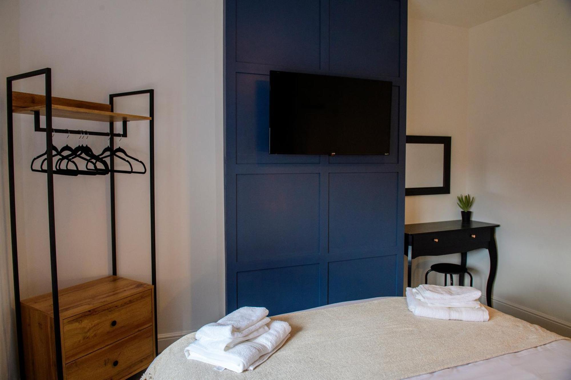 فيلا Stunning House - Sleeps 7 - 5 Mins Walk To Lincoln High Street - Parking - Wifi المظهر الخارجي الصورة