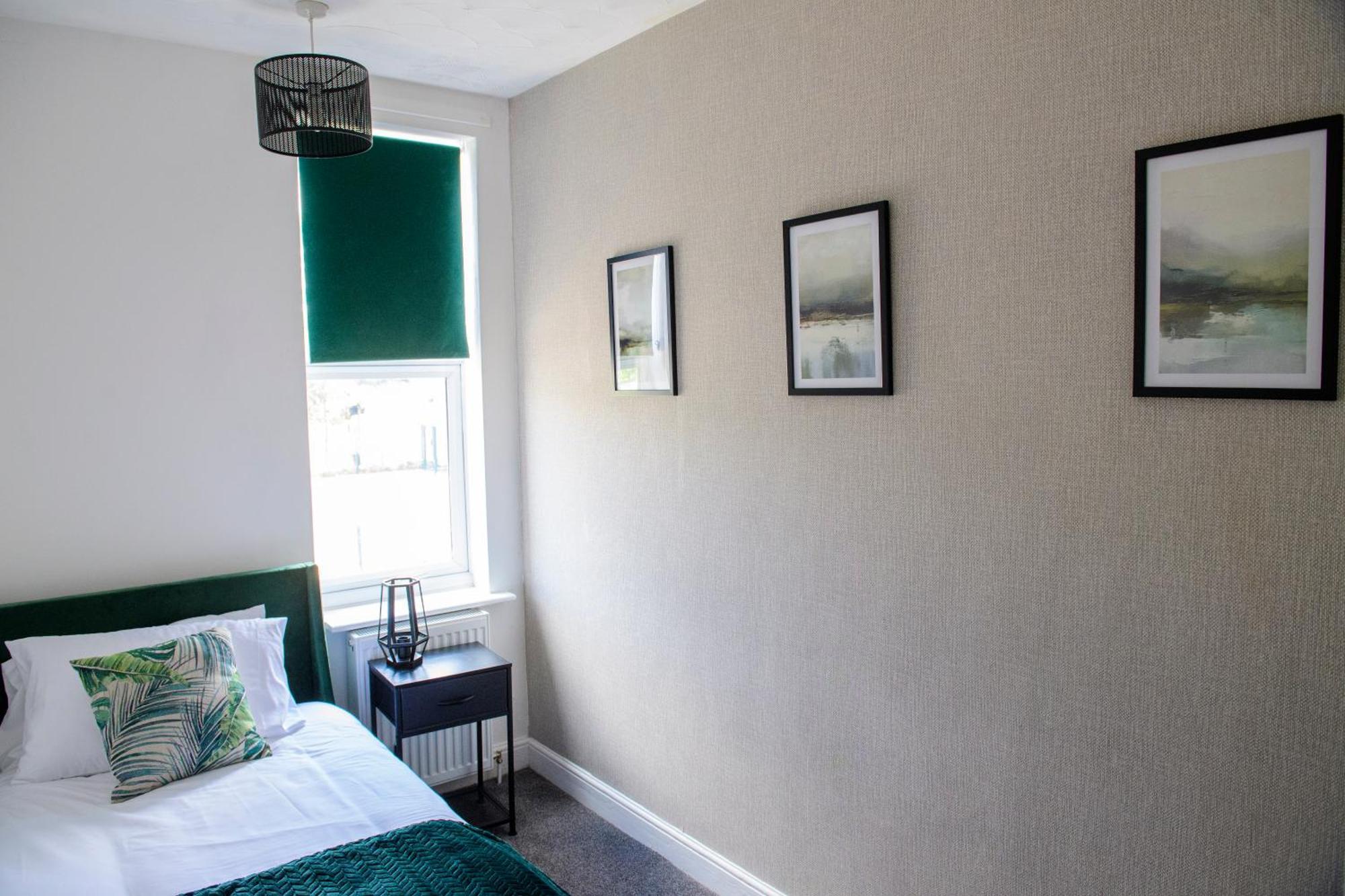 فيلا Stunning House - Sleeps 7 - 5 Mins Walk To Lincoln High Street - Parking - Wifi المظهر الخارجي الصورة