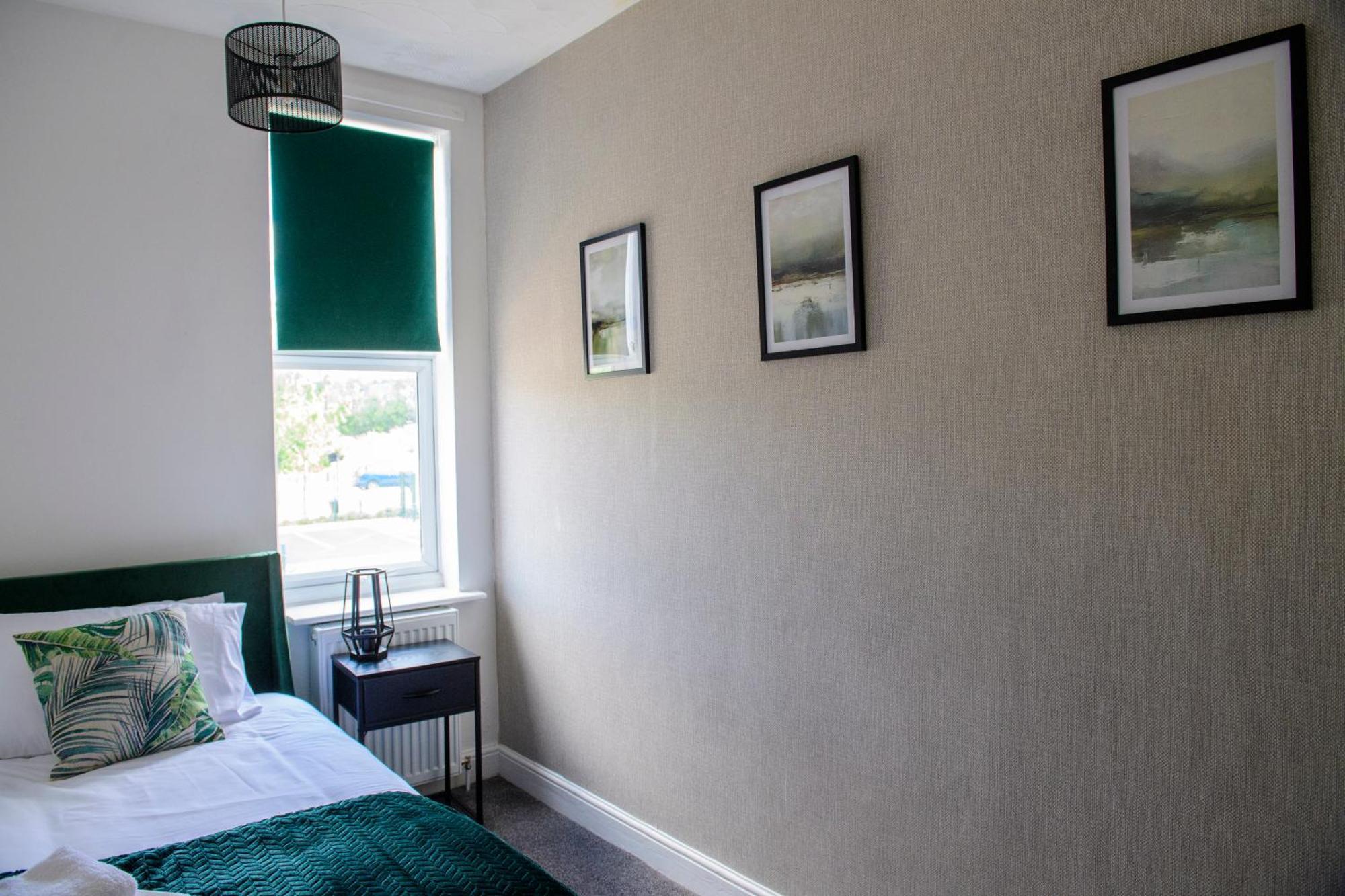 فيلا Stunning House - Sleeps 7 - 5 Mins Walk To Lincoln High Street - Parking - Wifi المظهر الخارجي الصورة